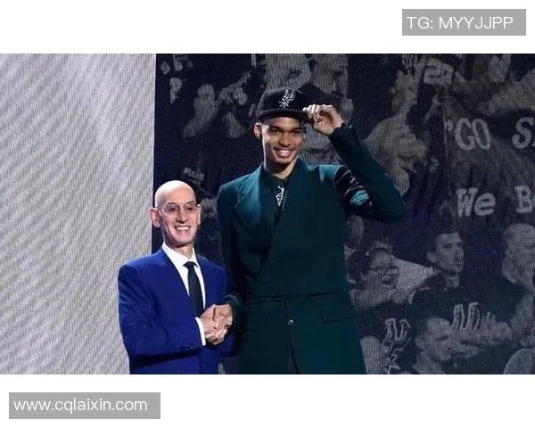 文班亚马雄心勃勃,要创造马刺历史,甚至连邓肯和罗宾逊都达不到